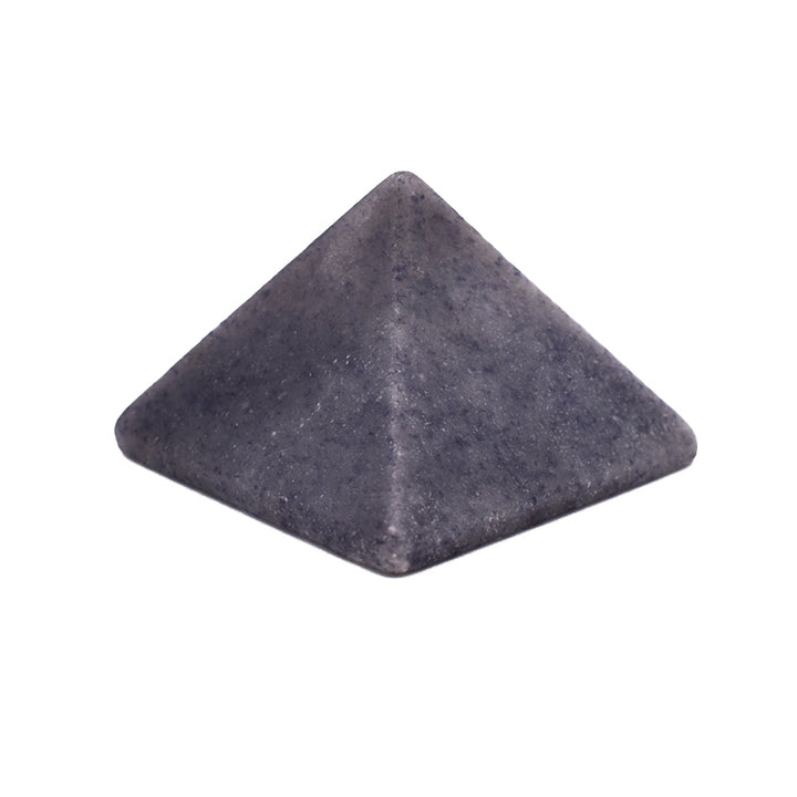 Piramide in Sodalite