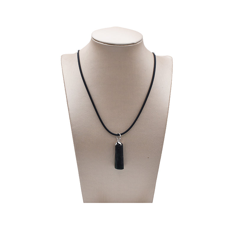 Collana con ciondolo in Smeraldo