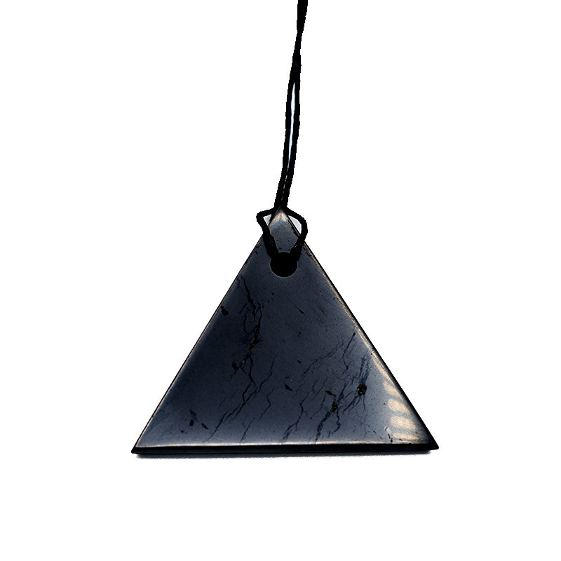 Ciondolo in Shungite con triangolo maschile