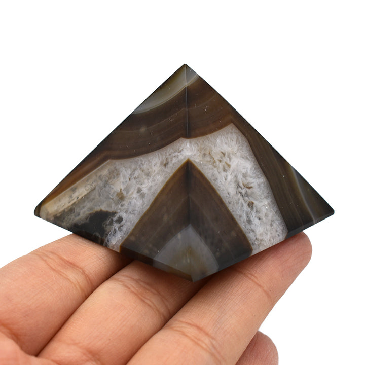 Piramide in Agata Marrone