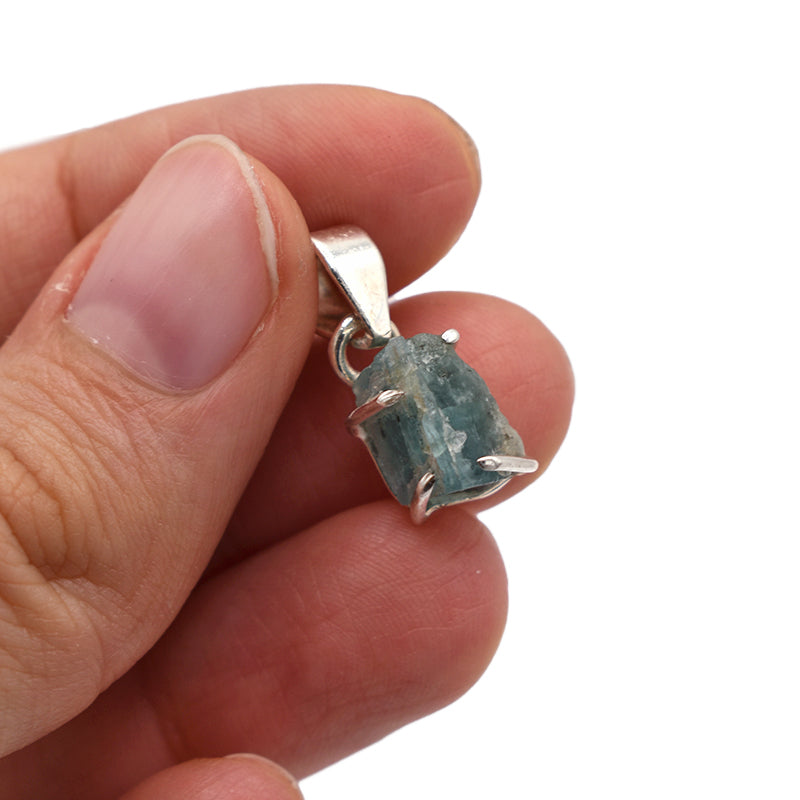 Ciondolo con Apatite grezzo