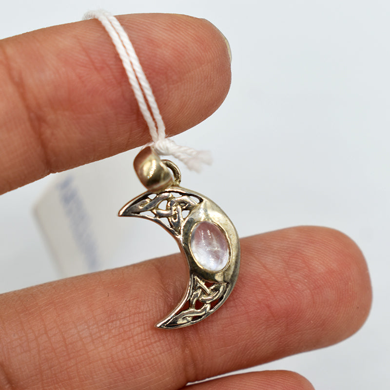 Ciondolo in Labradorite chiara con luna in argento 925