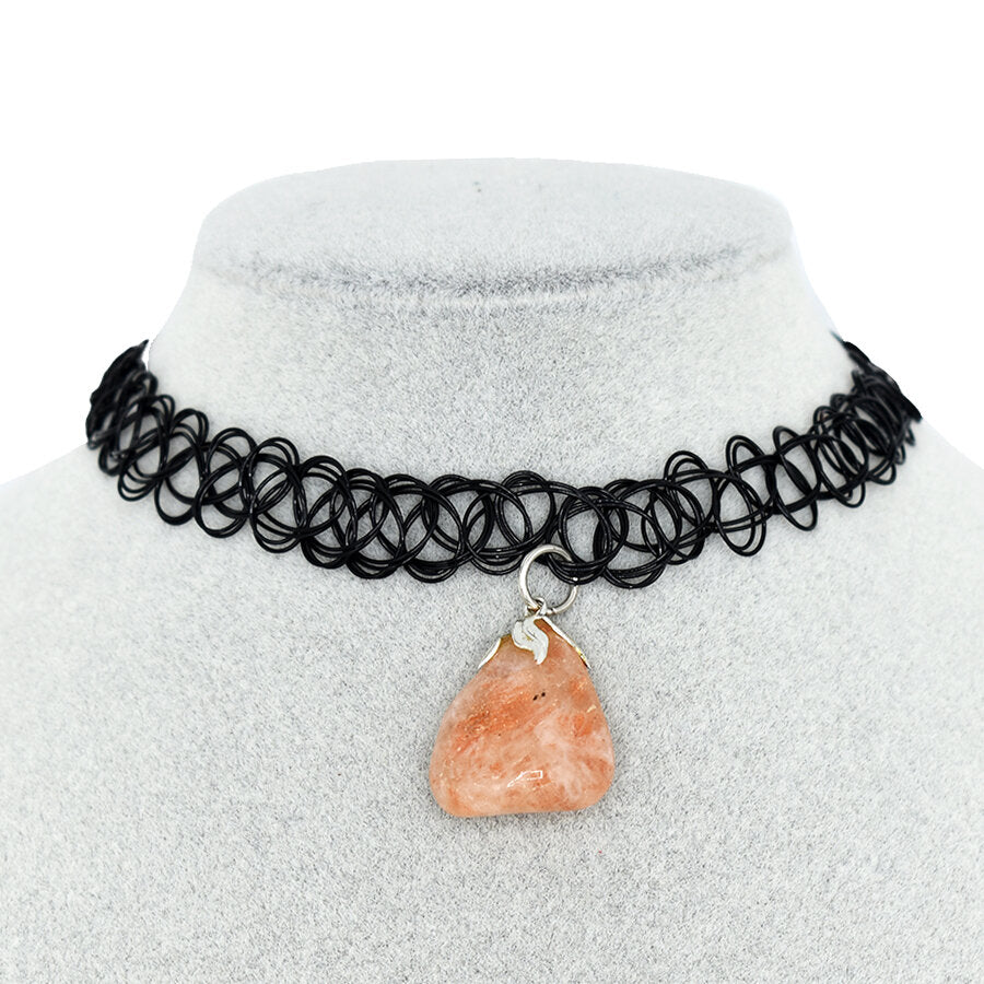 Choker con ciondolo in Pietra del sole