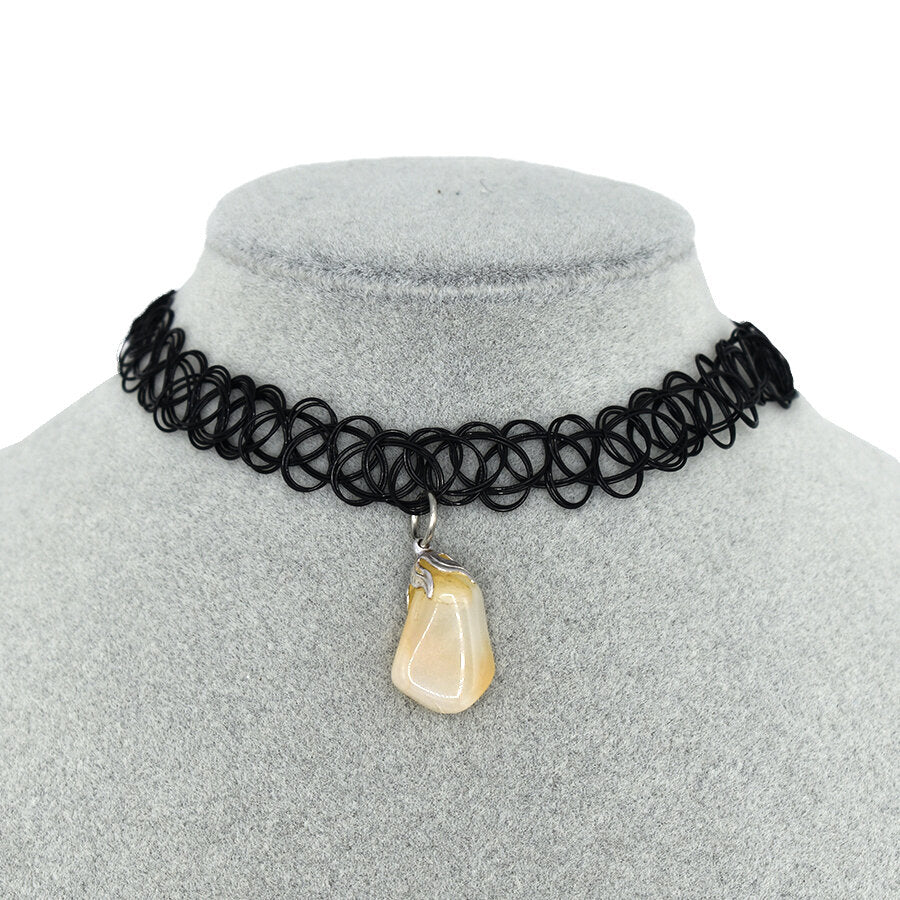 Choker con ciondolo in Pietra di luna