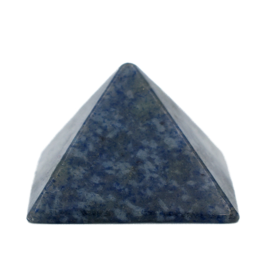 Piramide in Sodalite
